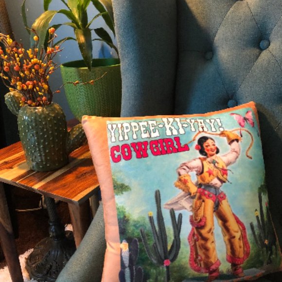 ✨ Western Retro Yippee Ki Yay Cowgirl Throw Pillow - Picture 7 of 8
